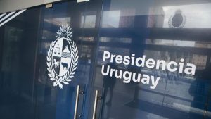focouy-presidencia-orsi-escudo-torre-ejecutiva-gobierno-poder-ejecutivo-1
